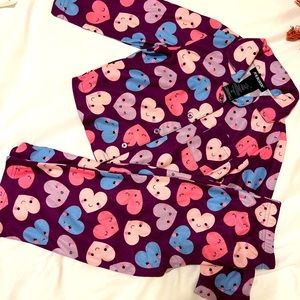🦋 4/$15 Valentine’s pajamas